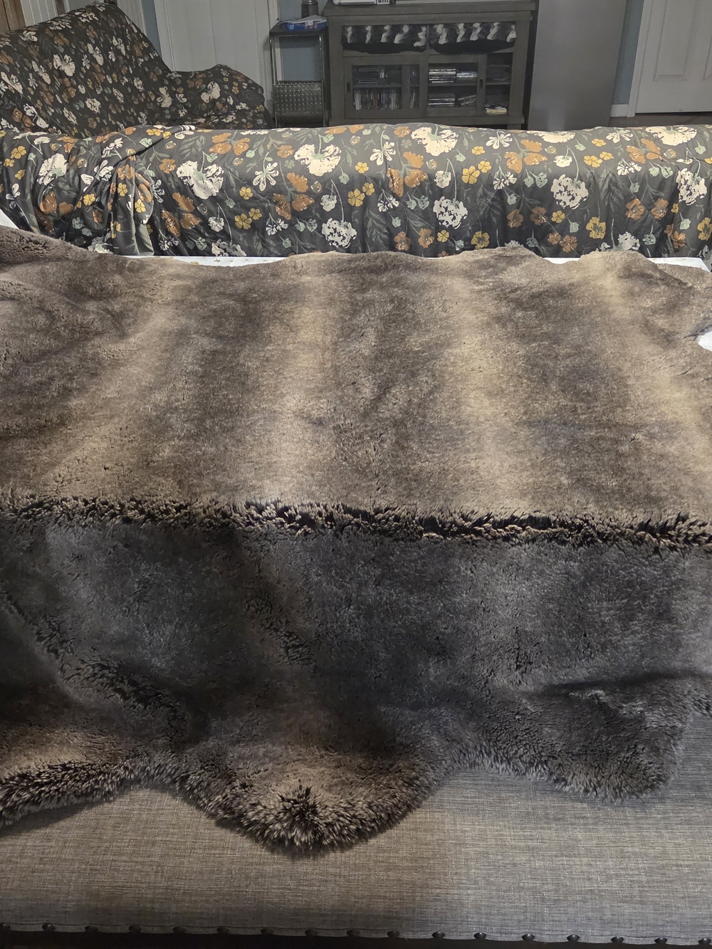 Kirkland Signature Plush Faux Fur Throw Blanket - Dark Brown & Gray